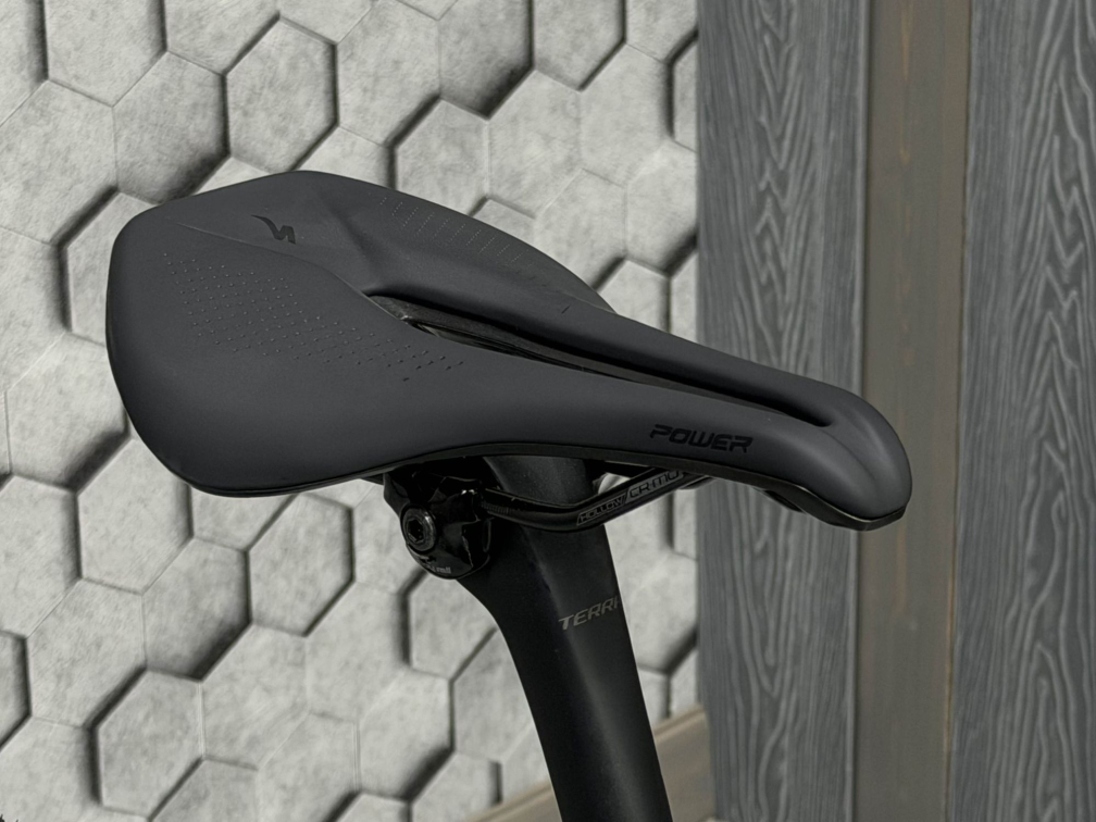 Гравийные велосипеды, комфорт плюс Specialized Diverge 4 Comp Carbon 2026 SRAM Apex AXS Dolomite Metallic/ Orange Zest Артикул 95426-5049, 95426-5054, 95426-5056, 95426-5061, 95426-5052, 95426-5058