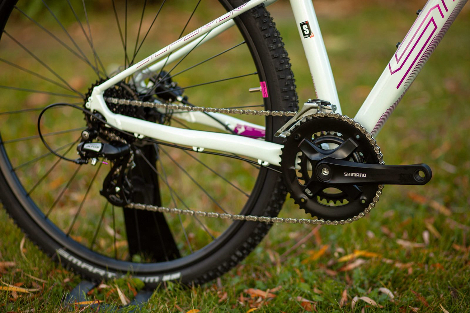 Superior XC 819 W 2024 Gloss White Violet Purple