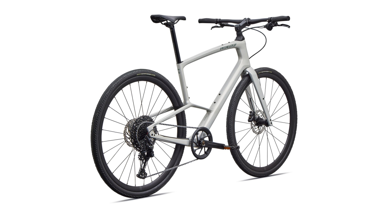 Городские велосипеды Specialized Sirrus X 5.0 2027 Gloss Dolomite Metallic / Fjord Metallic Frost Reflective Артикул 92427-3203, 92427-3206, 92427-3204