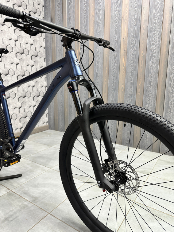 Купить Silverback SE:SERIES 9 29 2026 Matt Deep Passion Blue/Gloss Blue Артикул 4816026331365, 4816026331372