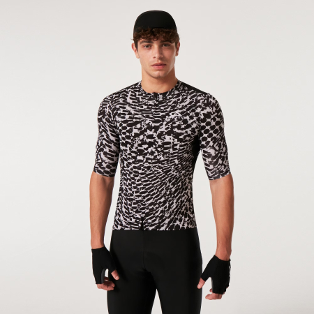 Джерси, толстовки, худи Джерси Oakley Endurance Dazzle Camo Abstract Black/White Артикул FOA404398-9SV-XL, FOA404398-9SV-M, FOA404398-9SV-S, FOA404398-9SV-L
