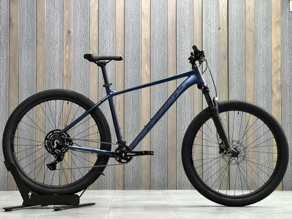 Silverback SE:SERIES 9 29 2026 Matt Deep Passion Blue/Gloss Blue