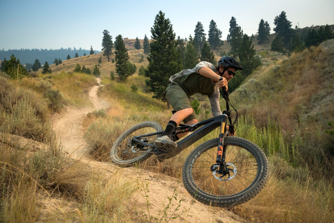 TURBO LEVO - лучшее из возможного! Specialized Turbo Levo FSR Men Comp Carbon 6Fattie 2018 Артикул 95218-5903, 95218-5805, 95218-5802, 95218-5804, 95218-5803, 95218-5905, 95218-5904, 95218-5902