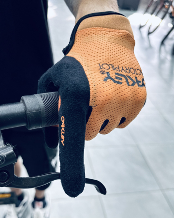 Велоперчатки Велоперчатки женские LF Oakley All Mountain Mtb Glove Soft Orange Артикул FOS800022-73K-M, FOS800022-73K-L