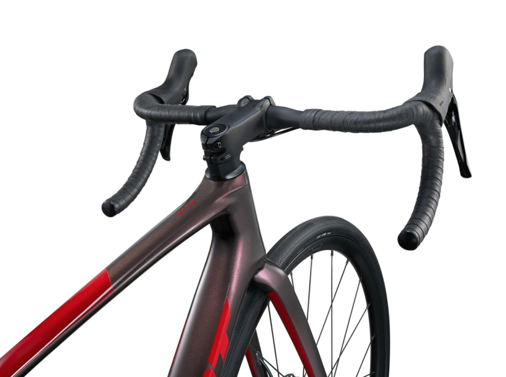 Шоссейные велосипеды Giant Defy Advanced 2 2024 BR Tiger Red Артикул 1031003245, 1031003147, 1031003248, 1031003243, 1031003144, 1031003246, 1031003145, 1031003143, 1031003247, 1031003244, 1031003148, 1031003146